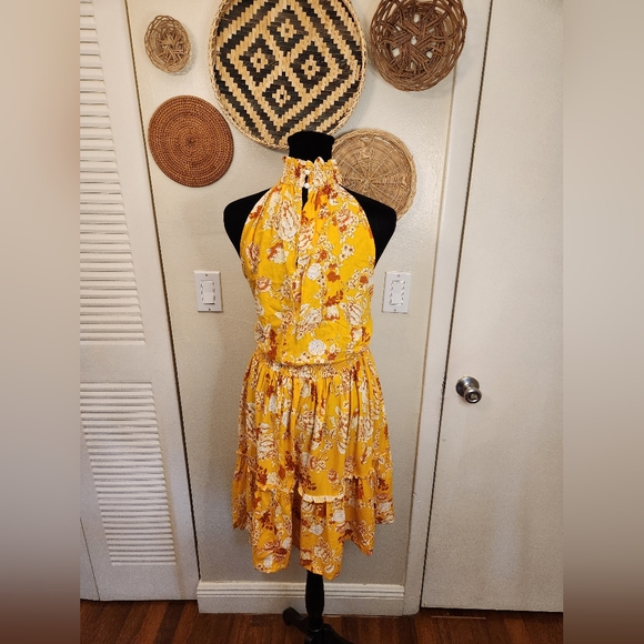 Yellow Floral Halter Neck Mini Dress - Picture 6 of 7